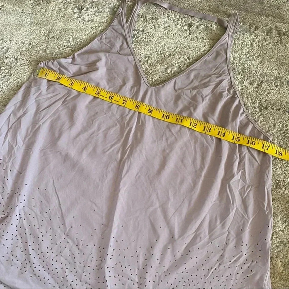 Lululemon Set Free Run Tank in Smoky Blush Workout Top: 14 - Picture 7 of 8